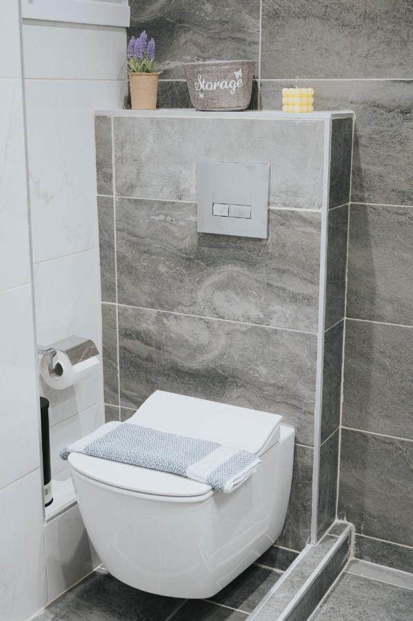 Comfy And Stylish Apartment Thessaloniki Buitenkant foto
